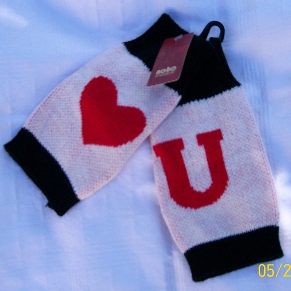 NEW Cute NOBO Fingerless Gloves - Picture 1 of 2